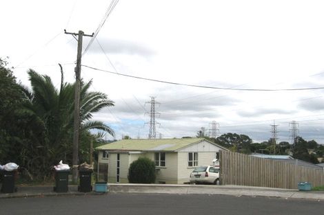 Photo of property in 9 Young Road, Mount Wellington, Auckland, 1060