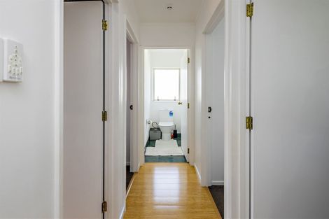 Photo of property in 14 Tonson Place, Weymouth, Auckland, 2103