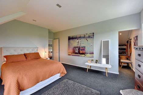 Photo of property in 92 Sinclair Road, Browns, Winton, 9782