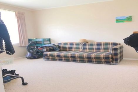 Photo of property in 1/6 Penion Drive, Flat Bush, Auckland, 2023