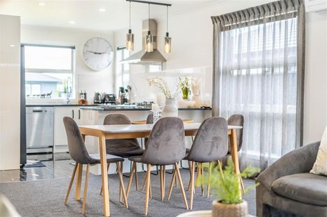 Photo of property in 28 Fenwick Crescent, Wallaceville, Upper Hutt, 5018