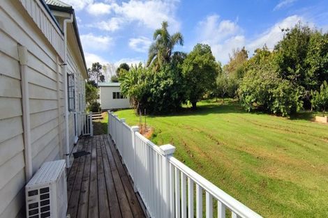 Photo of property in 145 Simpson Road, Henderson Valley, Auckland, 0614