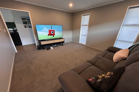 Photo of property in 13 Mcquillan Avenue, Woodend, 7610