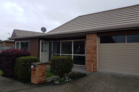 Photo of property in Rangeview Villas, 22/9 Fuller Close, Levin, 5510