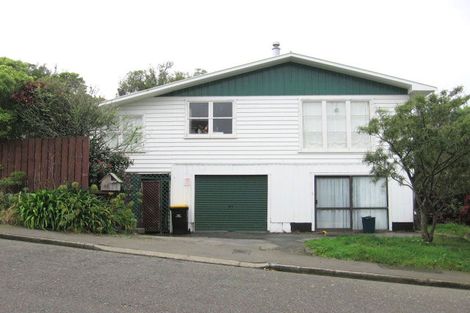 Photo of property in 44 Batchelor Street, Newlands, Wellington, 6037