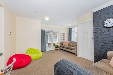 Photo of property in 10 Parkland Crescent, Terrace End, Palmerston North, 4410