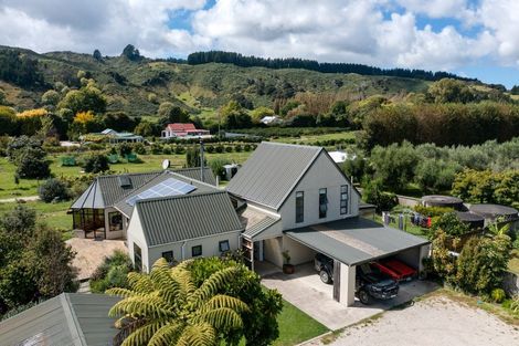 Photo of property in 6 Hill Road, Ormond, Gisborne, 4071
