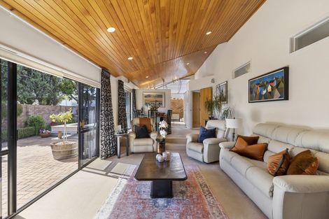 Photo of property in 1/4 Omana Road, Milford, Auckland, 0620