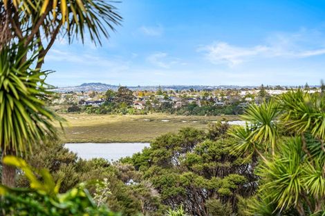 Photo of property in 9 Renoir Street, West Harbour, Auckland, 0618