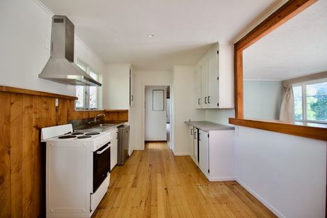 Photo of property in 5 Norman Road, Titirangi, Auckland, 0604