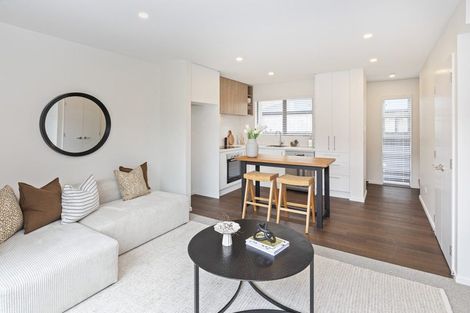 Photo of property in 2/94 Mathesons Road, Phillipstown, Christchurch, 8011