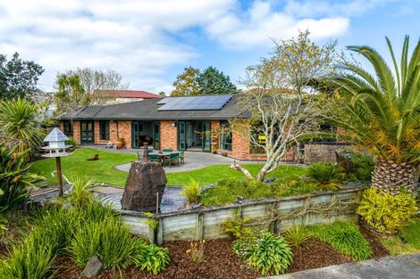 Photo of property in 54 Roy Maloney Drive, Henderson, Auckland, 0612