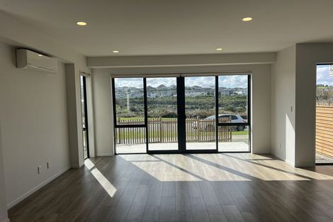 Photo of property in 6 Arran Point Parade, Orewa, 0931