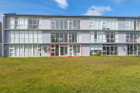 Photo of property in 23 Rangitane Street, Maupuia, Wellington, 6022