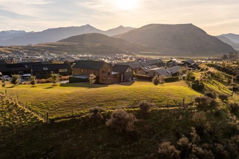 Photo of property in 4 Stockyard Lane, Jacks Point, Queenstown, 9371