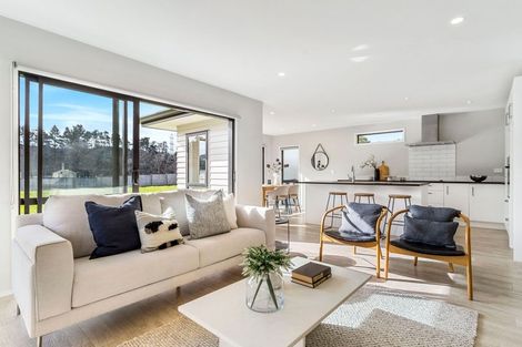 Photo of property in 17 Kahika Grove, Huapai, Kumeu, 0810