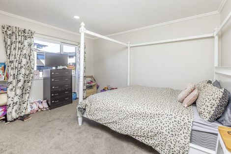 Photo of property in 11 Henriette Place, The Gardens, Auckland, 2105
