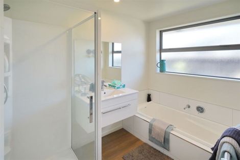 Photo of property in 16 Lilian Street, Kaiapoi, 7630