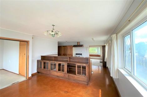 Photo of property in 35 Raleigh Road, Northcote, Auckland, 0627