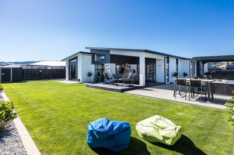 Photo of property in 13 Silverdale Place, Mosgiel, 9024