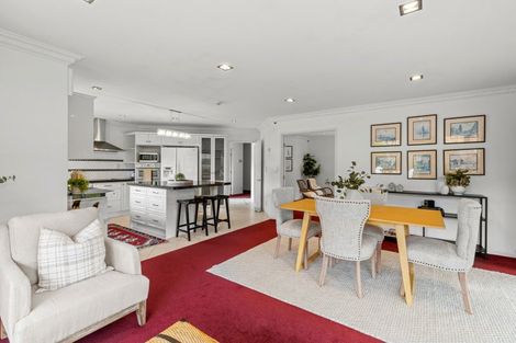 Photo of property in 6 Anderson Way, Highlands Park, New Plymouth, 4312