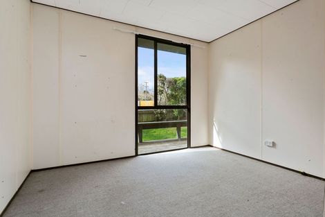 Photo of property in 279 Shakespeare Street, Leamington, Cambridge, 3432