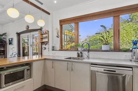 Photo of property in 48 Wellington Street, Nelson South, Nelson, 7010