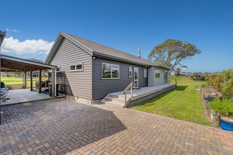 Photo of property in 107 Benjamin Place, Matarangi, Whitianga, 3592