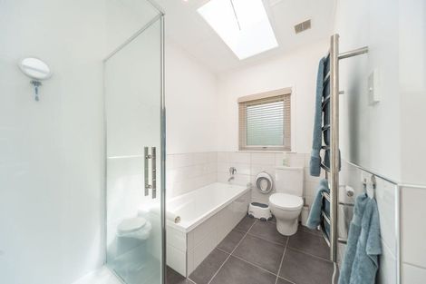 Photo of property in 3 Puketiro Avenue, Northland, Wellington, 6012