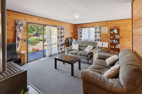 Photo of property in 9 Wilson Road, Hunterville, 4730