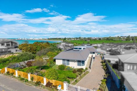 Photo of property in 11 Waimataitai Street, Waimataitai, Timaru, 7910