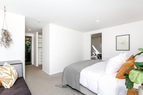 Photo of property in 25 Kotare Drive, Waiwhakaiho, New Plymouth, 4312