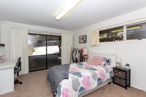 Photo of property in 15 Selwyn Street, Lower Vogeltown, New Plymouth, 4310