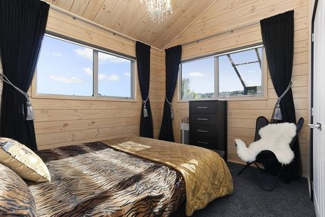 Photo of property in 57 Rautahi Terrace, Redvale, Albany, 0792