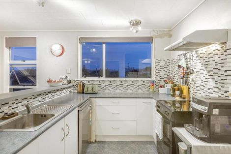 Photo of property in 44 View Road, Titahi Bay, Porirua, 5022