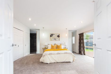 Photo of property in 5 Pohutukawa Road, Whenuapai, Auckland, 0618