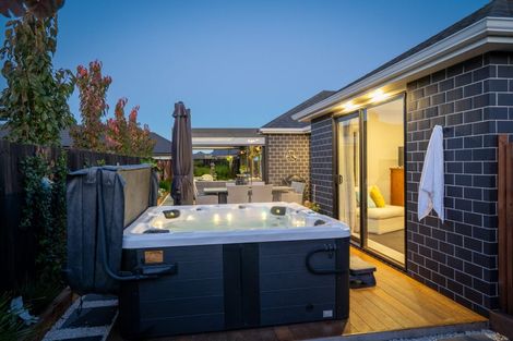 Photo of property in 26 Rose Leigh Drive, Cambridge, 3434