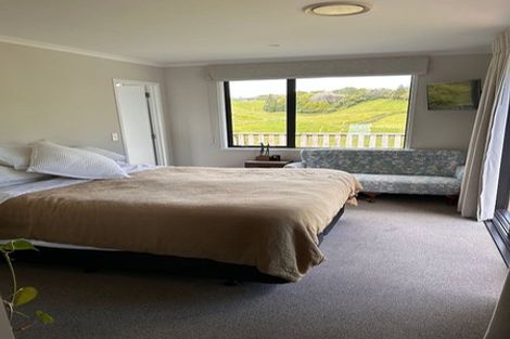 Photo of property in 8 Matau Lane, Ferndale, New Plymouth, 4310