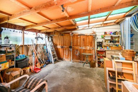 Photo of property in 19 Pahiatua Street, Hokowhitu, Palmerston North, 4410