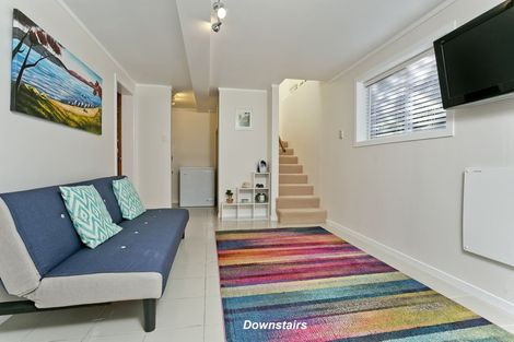 Photo of property in 28 Lavery Place, Sunnynook, Auckland, 0632