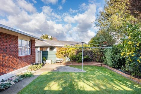 Photo of property in 5 Hollows Crescent, Takaro, Palmerston North, 4412