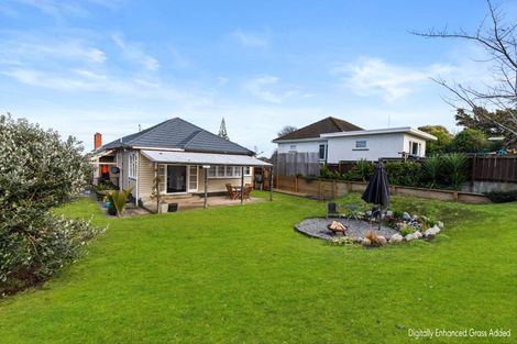 Photo of property in 110 Gonville Avenue, Gonville, Whanganui, 4501