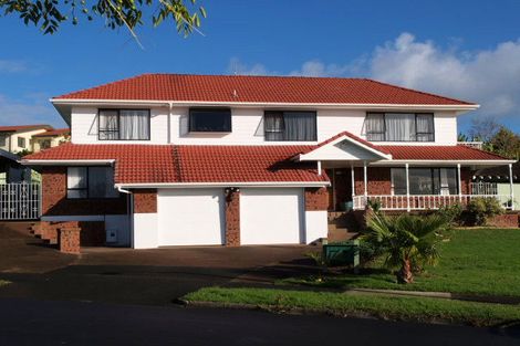 Photo of property in 8 Stevenson Way, Cockle Bay, Auckland, 2014