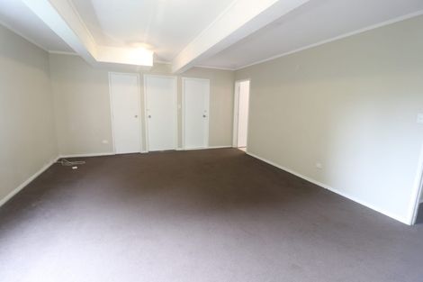 Photo of property in 4 Teviot Place, Totara Vale, Auckland, 0629