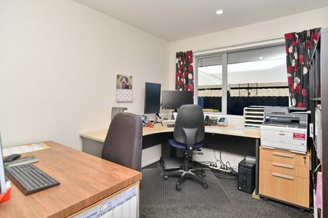 Photo of property in 49 Sequoia Way, Rangiora, 7400