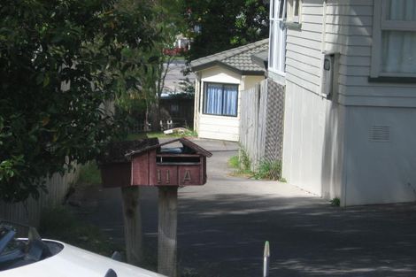 Photo of property in 2/11 Woodall Place, Totara Vale, Auckland, 0627