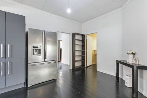 Photo of property in 142 Titirangi Road, New Lynn, Auckland, 0600