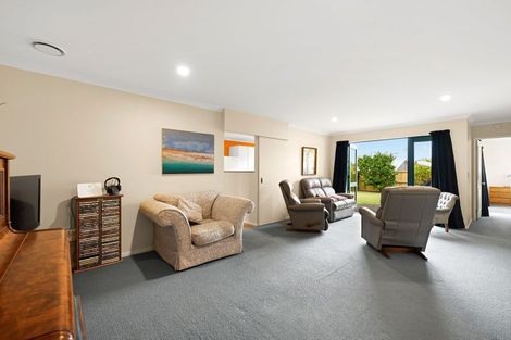 Photo of property in 74 Ayrshire Drive, Grandview Heights, Hamilton, 3200