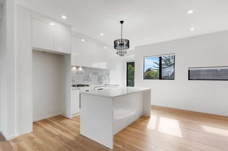 Photo of property in 523b Pakuranga Road, Howick, Auckland, 2010