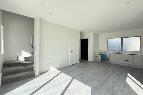 Photo of property in 33b Garadice Road, Rothesay Bay, Auckland, 0630